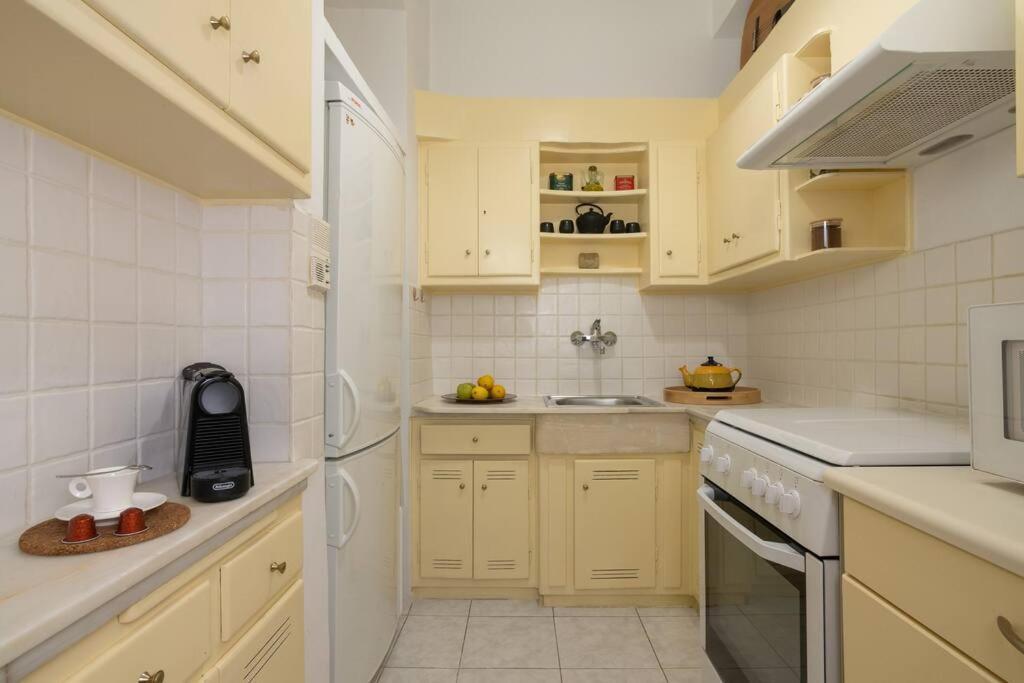 Chic N Central Apt In Kolonaki Atenas Exterior foto